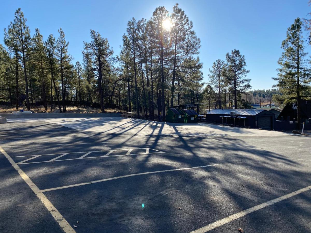 Motel In The Pines Munds Park Esterno foto